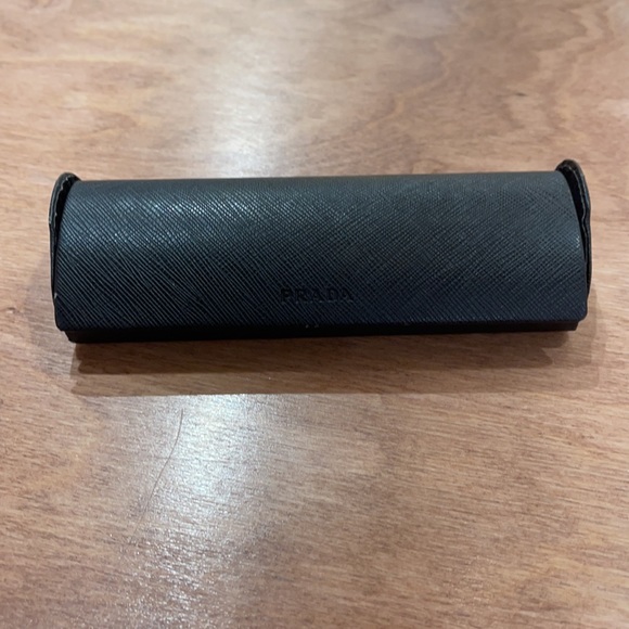 Like new Prada reading glasses - Picture 3 of 4